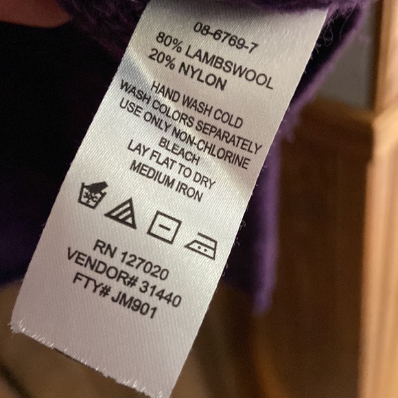 Beautiful lambswool sweater! Unique - Picture 4 of 6